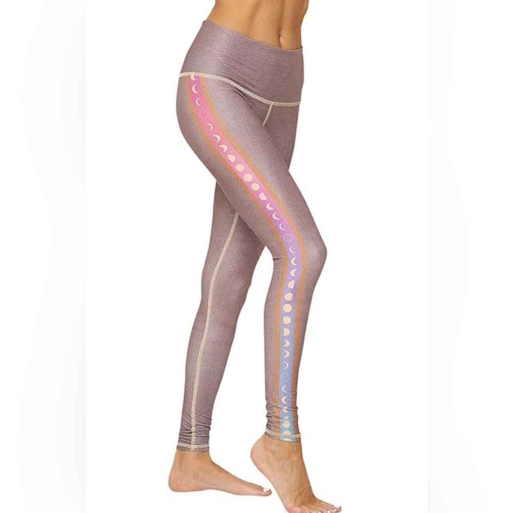 Teeki Rainbow Moon Hot Pants Leggings for Women, Grey Rainbow Moon